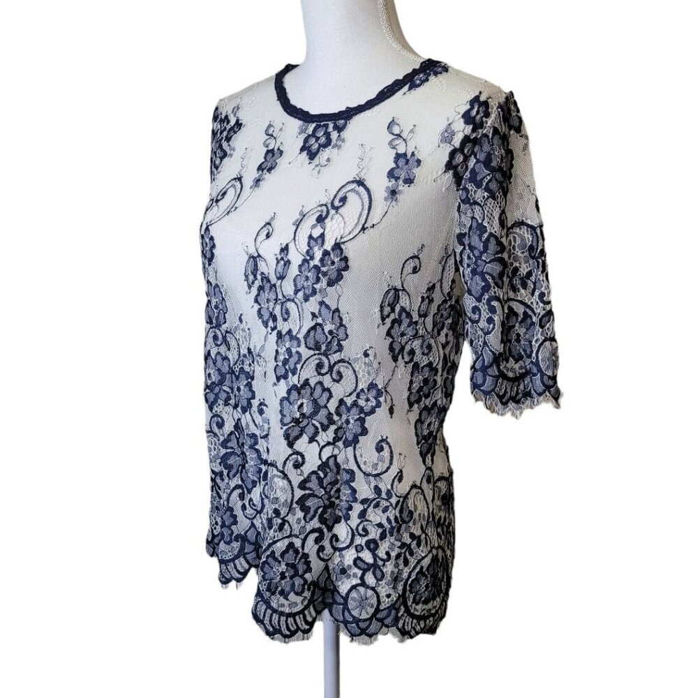 Maurices Lace Floral Netting Delicate Blue White‎ Doily Womens Large